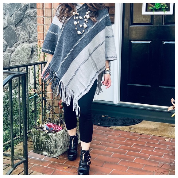 #47 Boho Fabulous Soft Knit Fringed Poncho Shawl - Picture 3 of 4